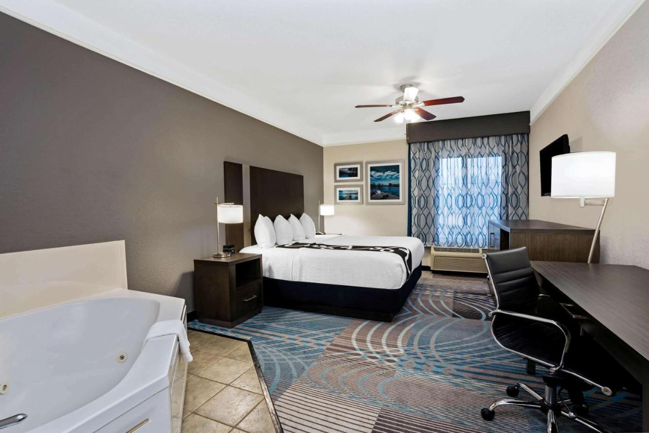 La Quinta By Wyndham Conroe Hotel Ngoại thất bức ảnh